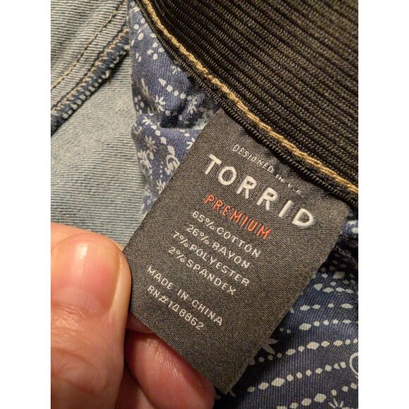 Torrid Premium Sky High Skinny Jeans Blue Size 24W Cropped - Picture 6 of 7